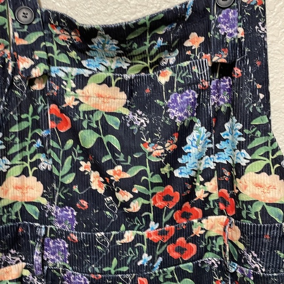 Women's Floral Bibbed Overalls. Very Cool And Good Condition. Size 2 X. - Picture 4 of 14